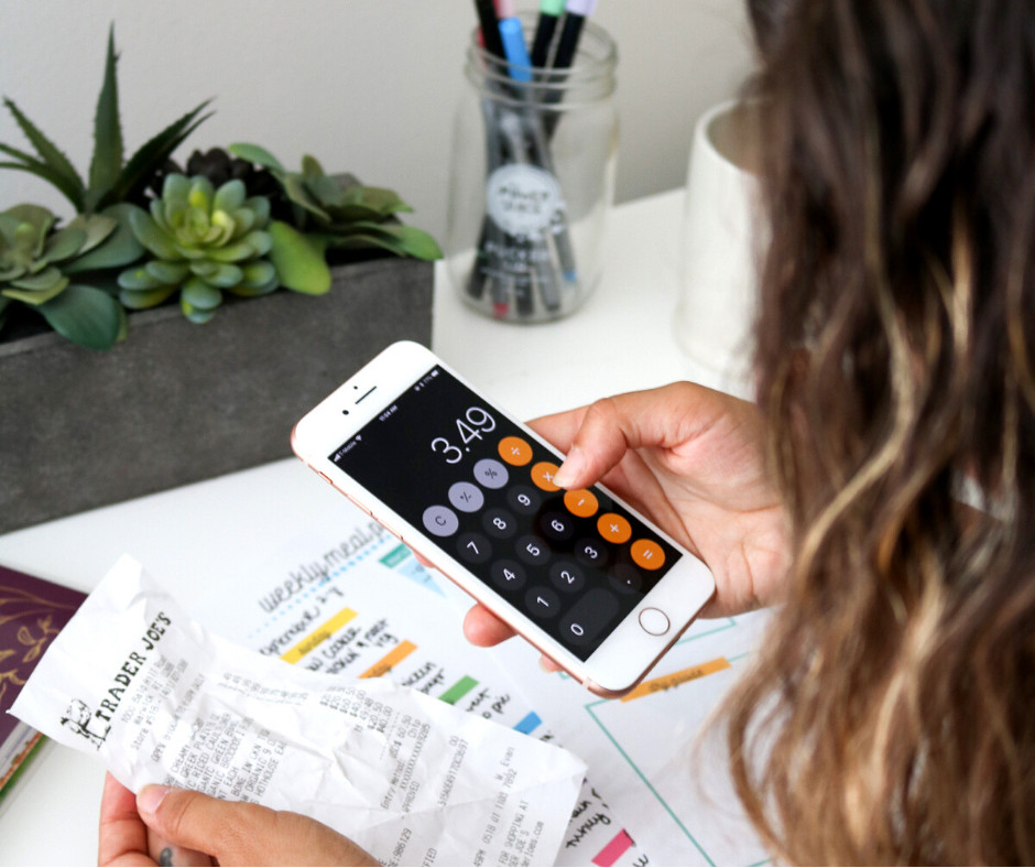 How Much Should I Spend on Food a Month?