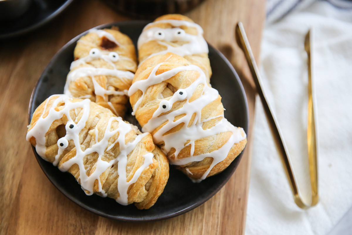 Halloween Mummy Crescent Rolls with Nutella and Banana Filling