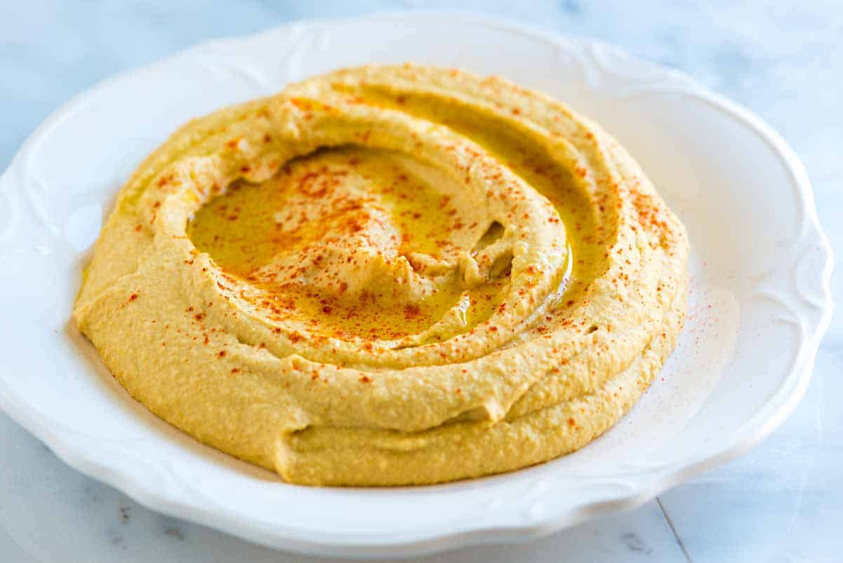 The best easy smooth hummus recipe.