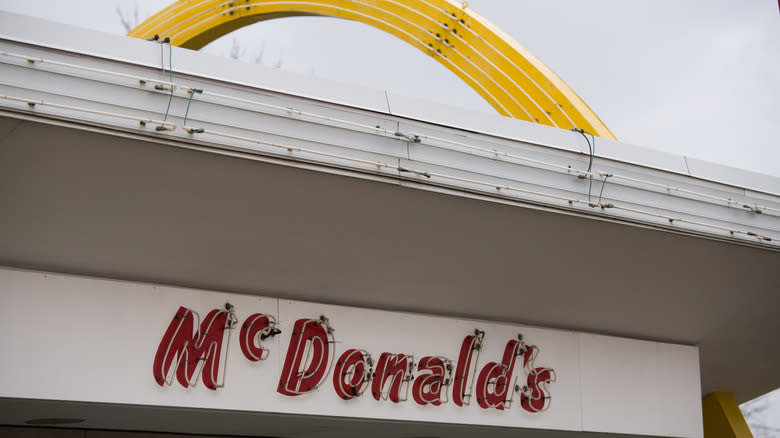 **What Fast Food Serves Breakfast All Day? Your Ultimate Guide**