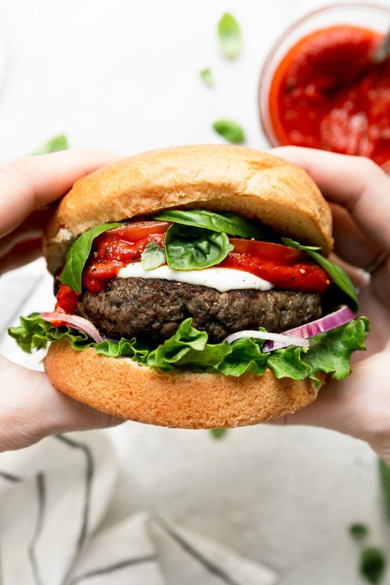 Easy Grilled Pizza Burger