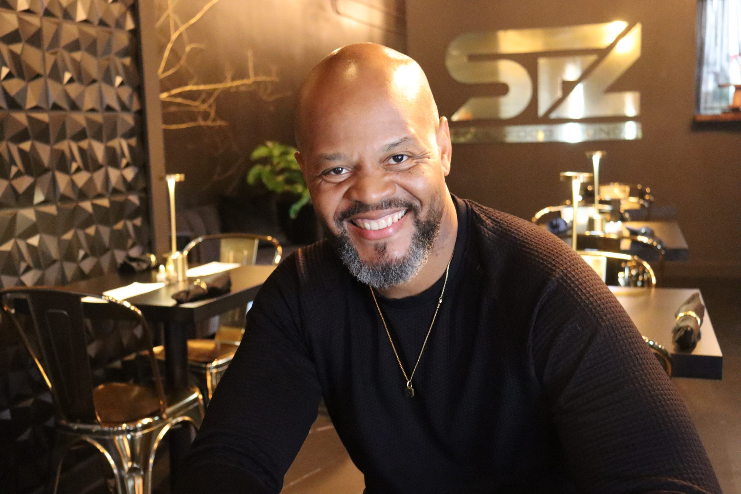 What Makes Soul Food Lounge the Best Dining Experience in Chicago?