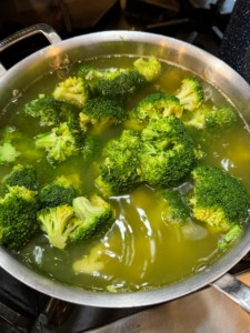 Boiled broccoli is a healthy ingredient for homemade dog food.