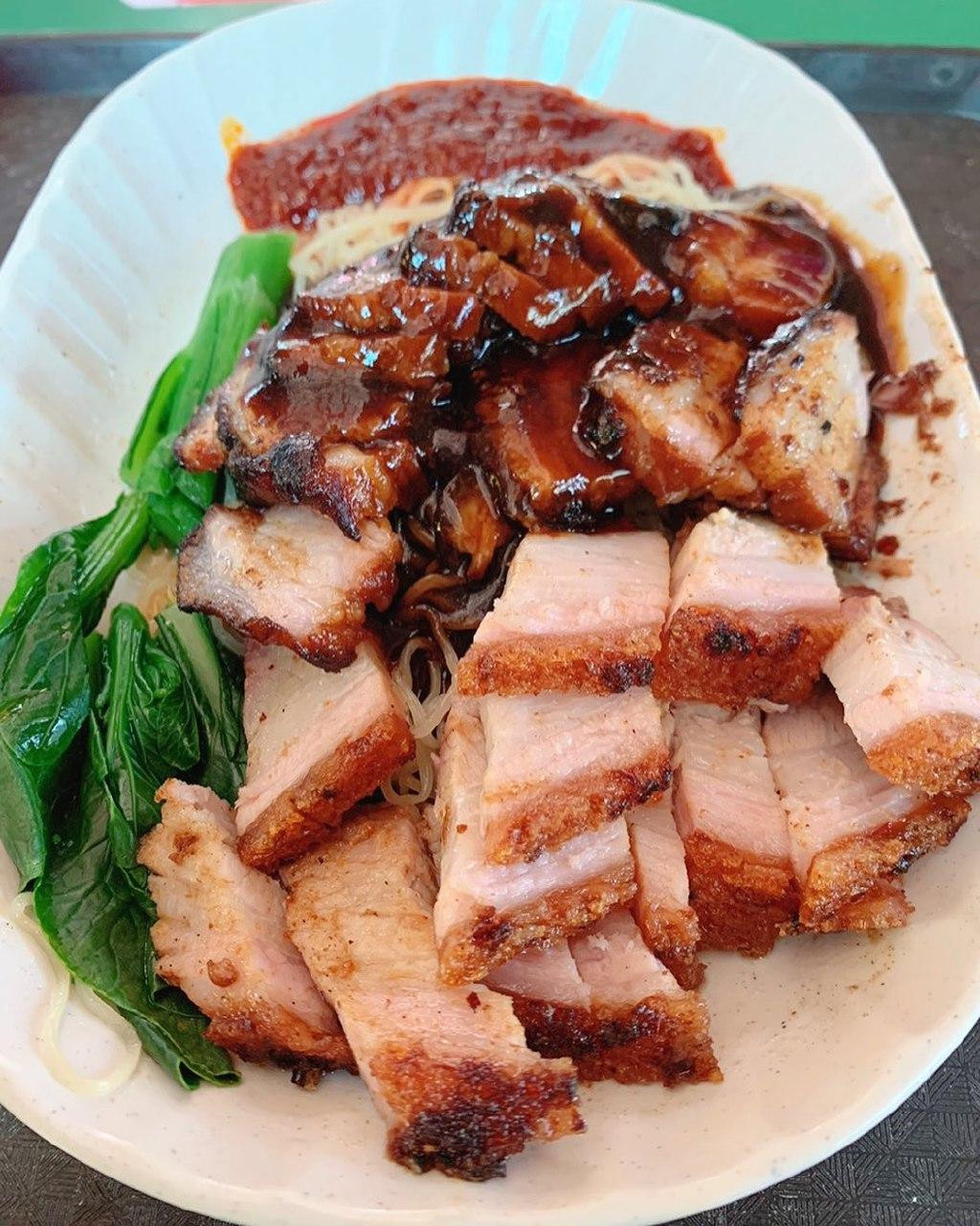 Fu Shun Jin Ji Shao La Mian Jia is known for its outstanding roast meats, including char siew and siew yoke
