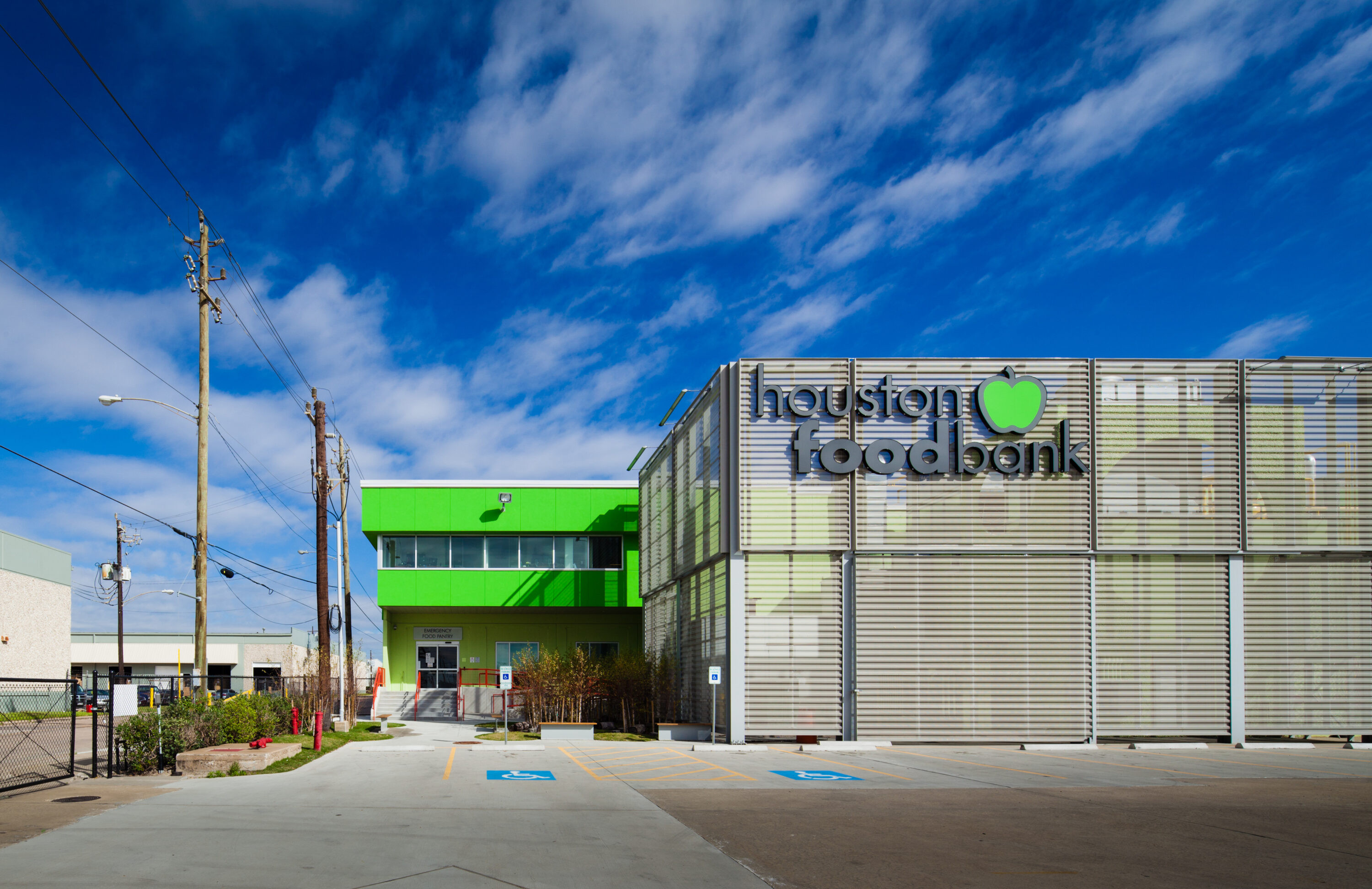 Is The Houston Food Bank Facing a Crisis? How Can You Help?