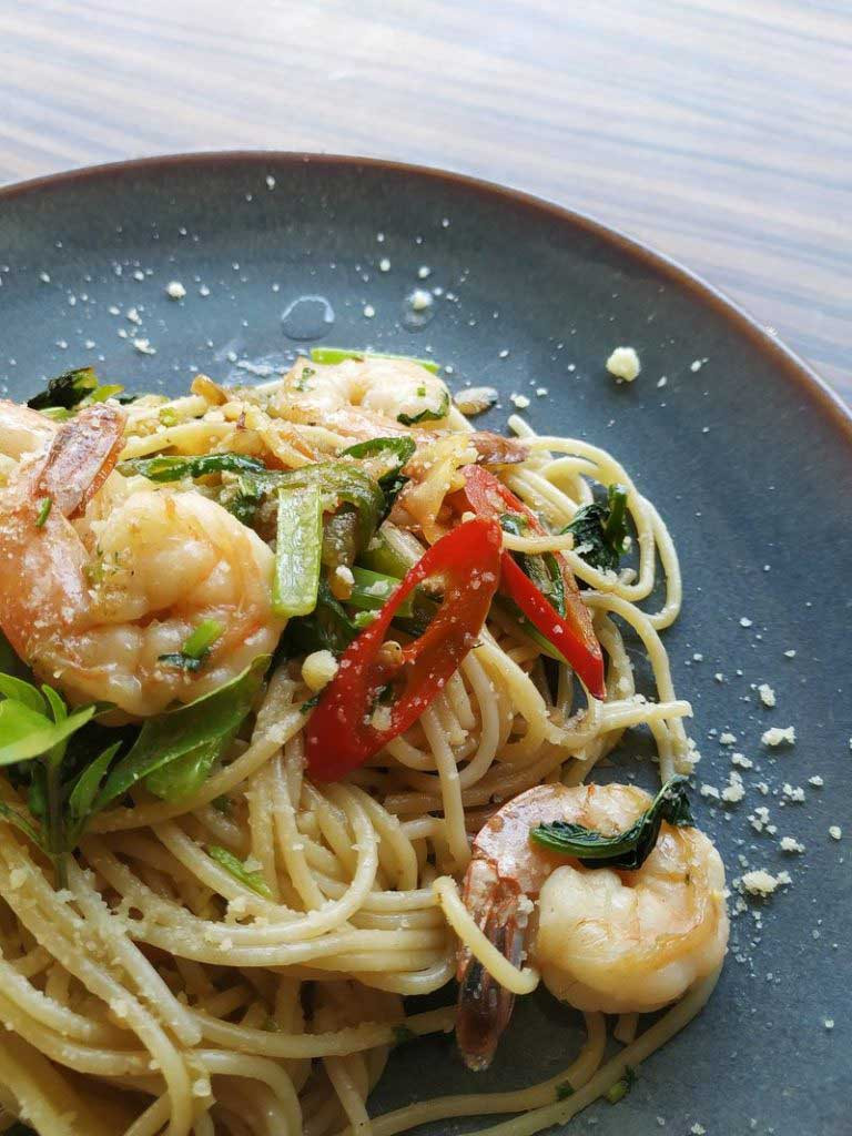 What Food Goes Well With Fish? Delicious Pairings & Recipes