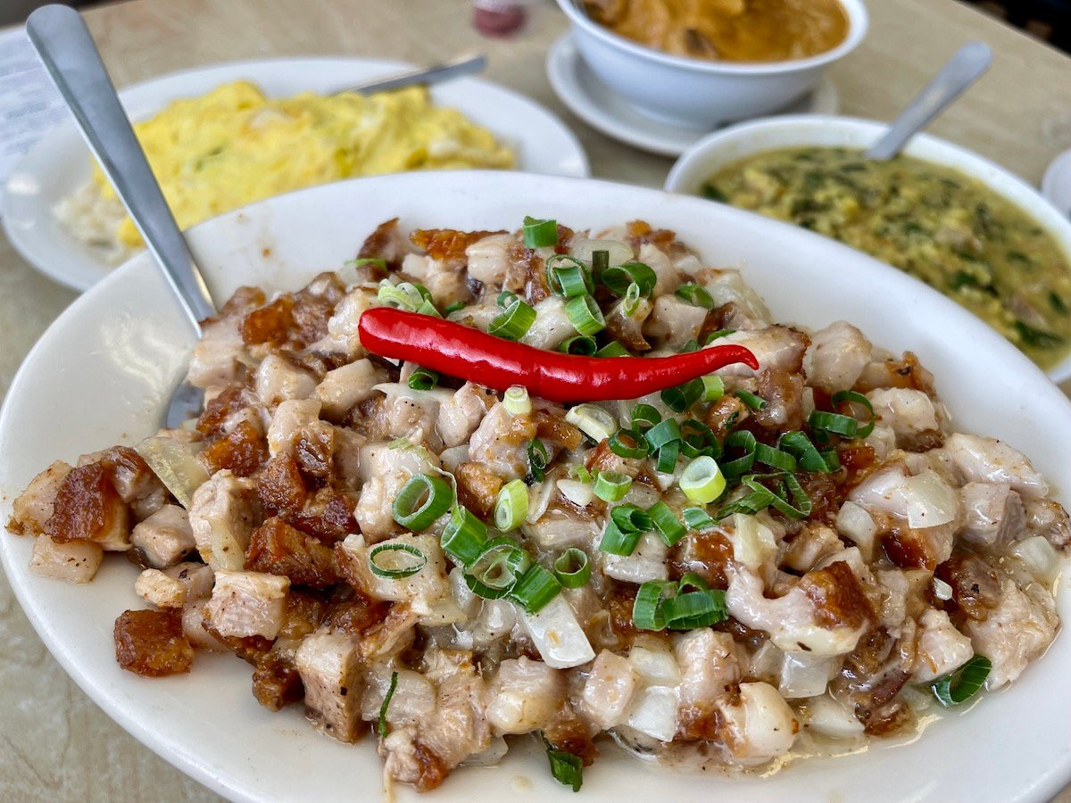 What Makes a Filipino Food Restaurant Stand Out in the USA?